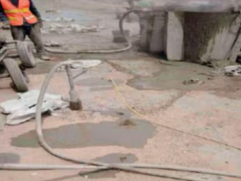 抚宁水泥混凝土路面板底注浆技术 路面脱空注浆整治方案